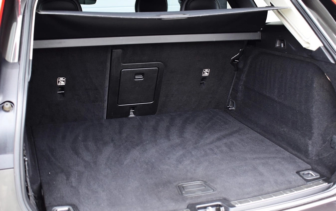 Volvo XC 60 cena 117900 przebieg: 142000, rok produkcji 2020 z Kielce małe 254